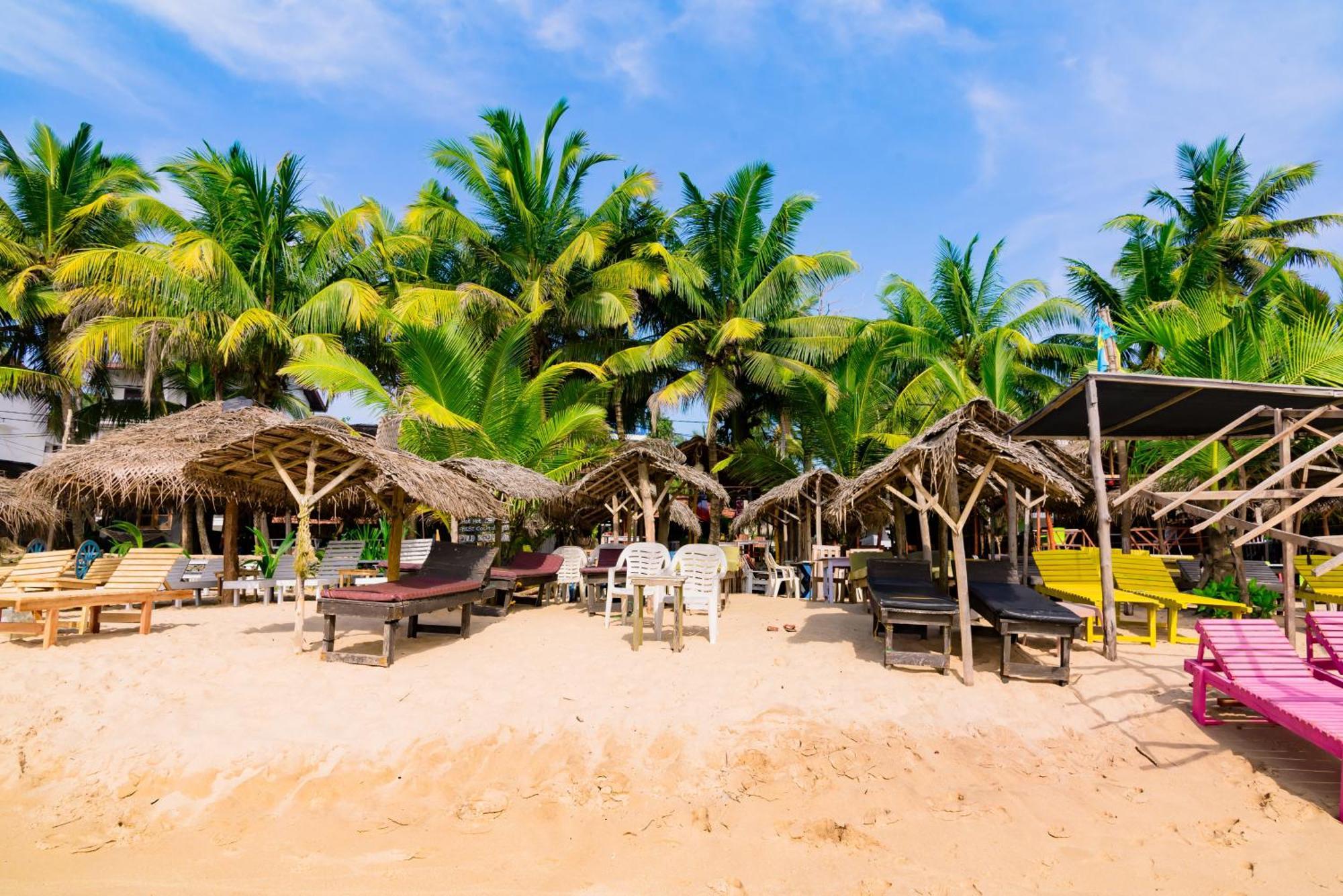 Golden Surfer Beach Hotel Tangalle Exterior foto
