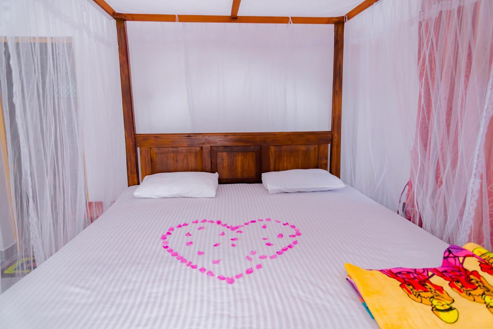 Golden Surfer Beach Hotel Tangalle Habitación foto